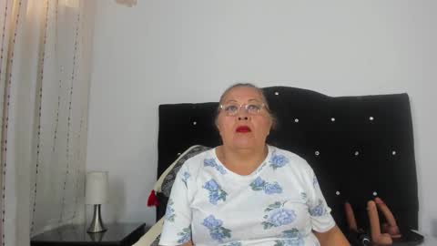 Snapshot of keiralennox chatting on 11.11.25 online show from 11.11.25