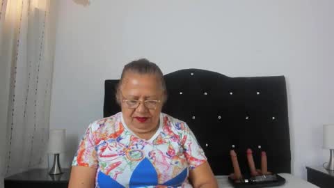 Snapshot of keiralennox chatting on 11.12.25 online show from 11.12.25