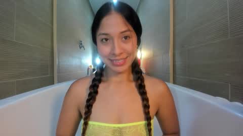 keiry_gonzalez11_aws online show from 10.05.25