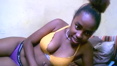 Snapshot of keisha759446 chatting on 11.15.25 keisha759446 online show from 11.15.25