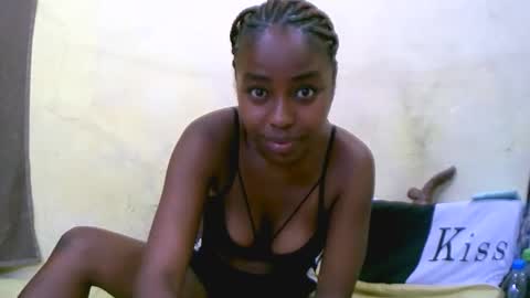 Snapshot of keisha759446 chatting on 11.19.25 keisha759446 online show from 11.19.25