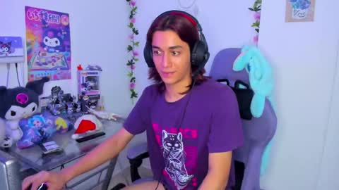 Snapshot of keita_moon chatting on 12.16.24 Keita moon online show from 12.16.24