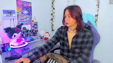 Snapshot of keita_moon chatting on 01.03.25 Keita moon online show from 01.03.25