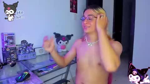 Snapshot of keita_moon chatting on 10.17.25 Keita moon online show from 10.17.25