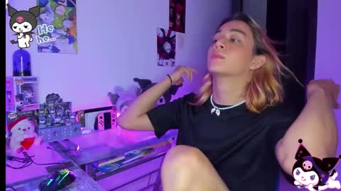 Snapshot of keita_moon chatting on 11.05.25 Keita moon online show from 11.05.25