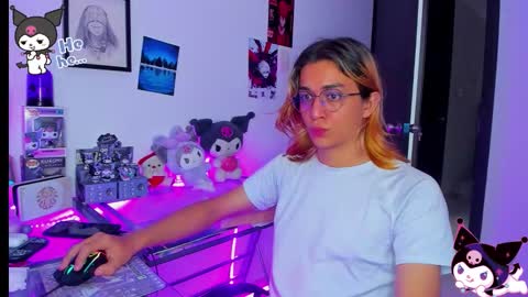 Snapshot of keita_moon chatting on 12.02.25 Keita moon online show from 12.02.25