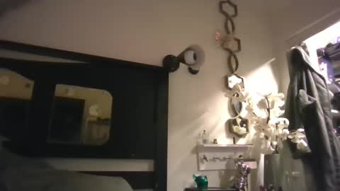 Snapshot of keithross1205 chatting on 03.03.25 clyde online show from 03.03.25