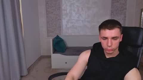 Snapshot of kellenwest chatting on 06.23.26 KellenWest online show from 06.23.26