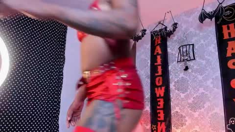 kelly__thomson online show from 10.25.25