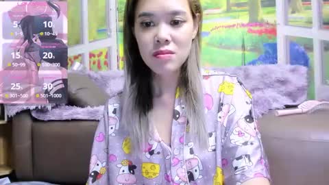 Snapshot of kelly_baby2005 chatting on 10.25.25 Kelly online show from 10.25.25