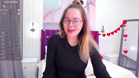 Snapshot of kelly_cuutie chatting on 02.21.25 Kelly online show from 02.21.25