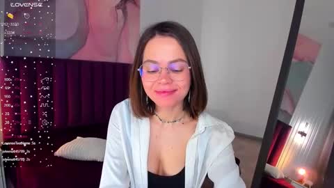 Snapshot of kelly_cuutie chatting on 11.13.25 Kelly online show from 11.13.25