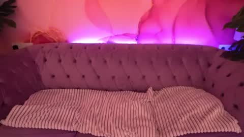 Snapshot of kellybabbe chatting on 11.24.25 Kelly online show from 11.24.25