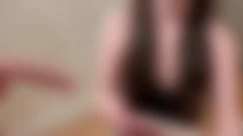 Snapshot of kellyberry__ chatting on 11.28.25 Kelly online show from 11.28.25