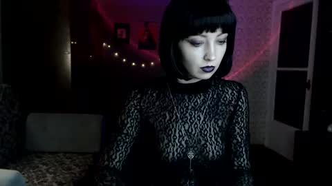 Snapshot of kellydark0111 chatting on 03.12.25 Mistress online show from 03.12.25
