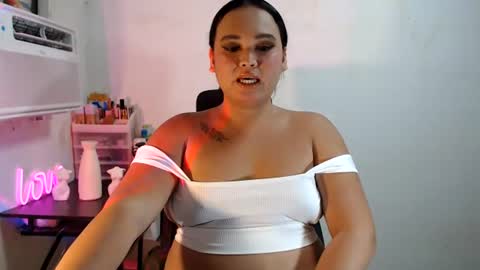 Snapshot of kellys_hot_assxx chatting on 07.28.26 KELLY MCDOLEN online show from 07.28.26