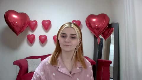Snapshot of kellystoneys chatting on 02.10.25 Kelly Stoneys online show from 02.10.25