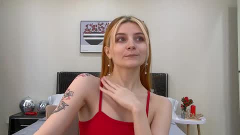 Snapshot of kellystoneys chatting on 03.09.25 Kelly Stoneys online show from 03.09.25