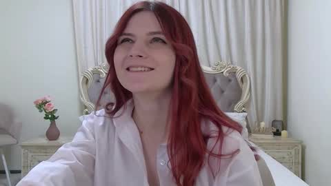 Snapshot of kellystoneys chatting on 10.10.25 Kelly Stoneys online show from 10.10.25
