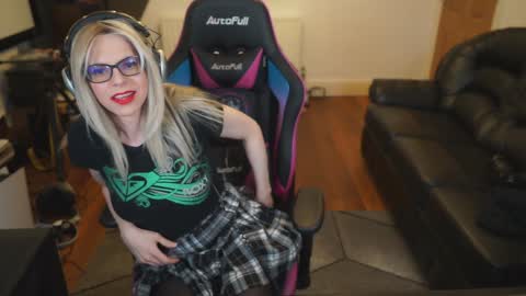 Snapshot of kelseycobalt chatting on 12.28.24 kelseycobalt online show from 12.28.24