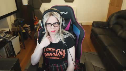 Snapshot of kelseycobalt chatting on 02.19.25 kelseycobalt online show from 02.19.25