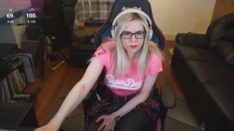 Snapshot of kelseycobalt chatting on 10.27.25 kelseycobalt online show from 10.27.25