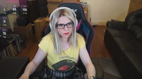 Snapshot of kelseycobalt chatting on 12.19.25 kelseycobalt online show from 12.19.25