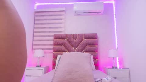 kemdall lopez online show from 02.19.26