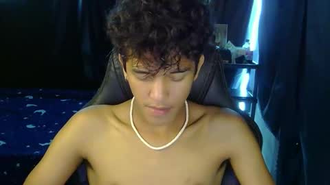 Snapshot of ken_bigcockxx chatting on 04.12.26 Ken online show from 04.12.26