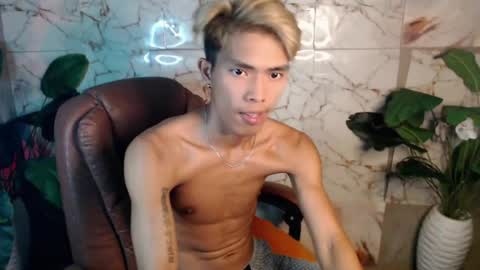 ken_minjun online show from 08.03.26