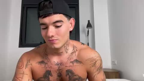 Snapshot of kenboyea_ chatting on 09.21.25 luis carlos esteban online show from 09.21.25