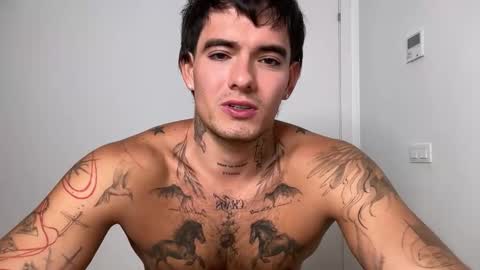 Snapshot of kenboyea_ chatting on 09.23.25 luis carlos esteban online show from 09.23.25