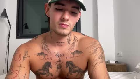 Snapshot of kenboyea_ chatting on 10.06.25 luis carlos esteban online show from 10.06.25