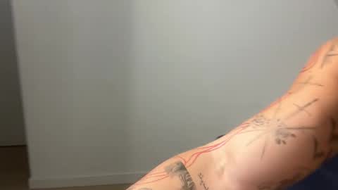 Snapshot of kenboyea_ chatting on 10.09.25 luis carlos esteban online show from 10.09.25