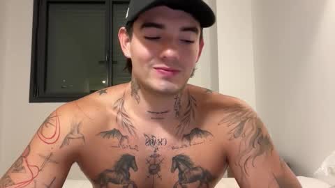 Snapshot of kenboyea_ chatting on 10.20.25 luis carlos esteban online show from 10.20.25