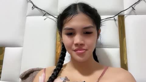 kendal_06 online show from 11.17.25