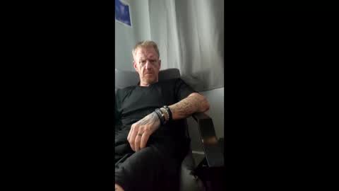 kendall21978 online show from 04.25.26