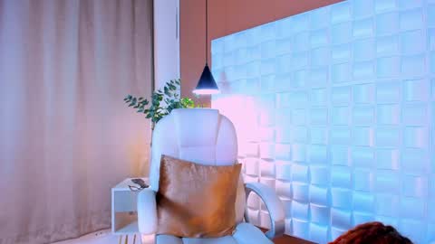 Snapshot of kendall23_ chatting on 02.04.25 Kendall online show from 02.04.25