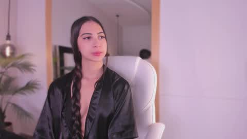 Snapshot of kendall__blake chatting on 11.04.25 online show from 11.04.25