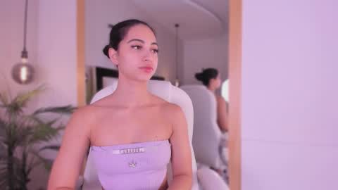 Snapshot of kendall__blake chatting on 11.11.25 online show from 11.11.25