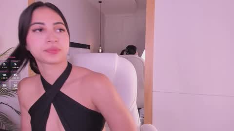 Snapshot of kendall__blake chatting on 11.19.25 online show from 11.19.25