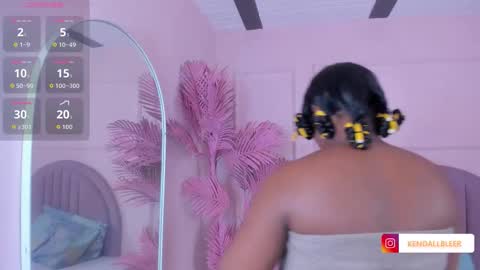 kendallbleer online show from 11.06.25