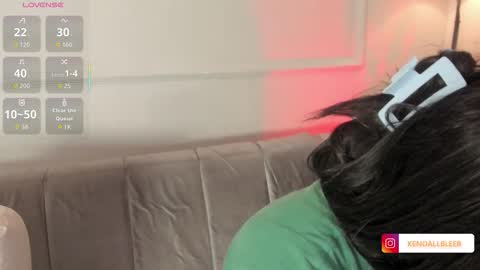 kendallbleer online show from 12.03.25