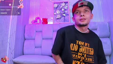 Snapshot of kendalltaylorr chatting on 02.15.25 Kendall and Taylor online show from 02.15.25