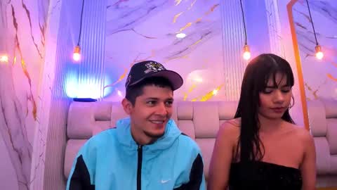 Snapshot of kendalltaylorr chatting on 10.13.25 Kendall and Taylor online show from 10.13.25