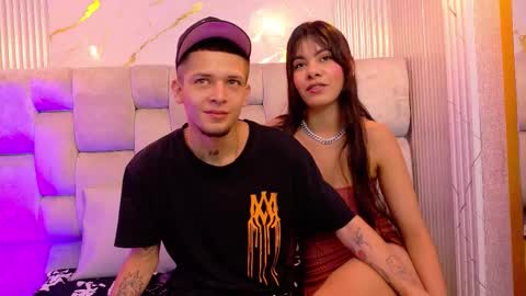 Snapshot of kendalltaylorr chatting on 11.20.25 Kendall and Taylor online show from 11.20.25