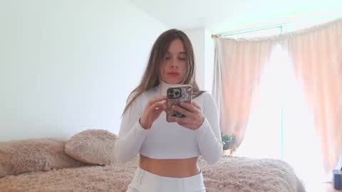 Snapshot of kendalltyler chatting on 03.04.25 kendall online show from 03.04.25