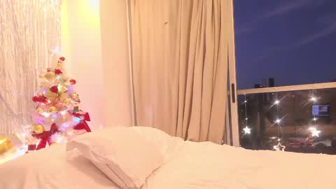 Snapshot of kendalltyler chatting on 11.22.25 kendall online show from 11.22.25