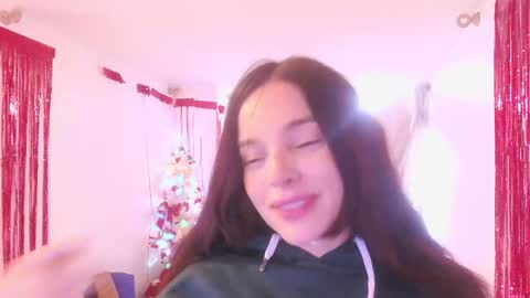 Snapshot of kendalltyler chatting on 12.03.25 kendall online show from 12.03.25