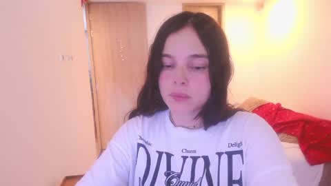 Snapshot of kendalltyler chatting on 12.19.25 kendall online show from 12.19.25